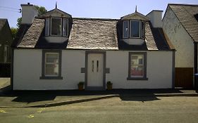 Rose Cottage Three Bedroom House With Parking Summer Special